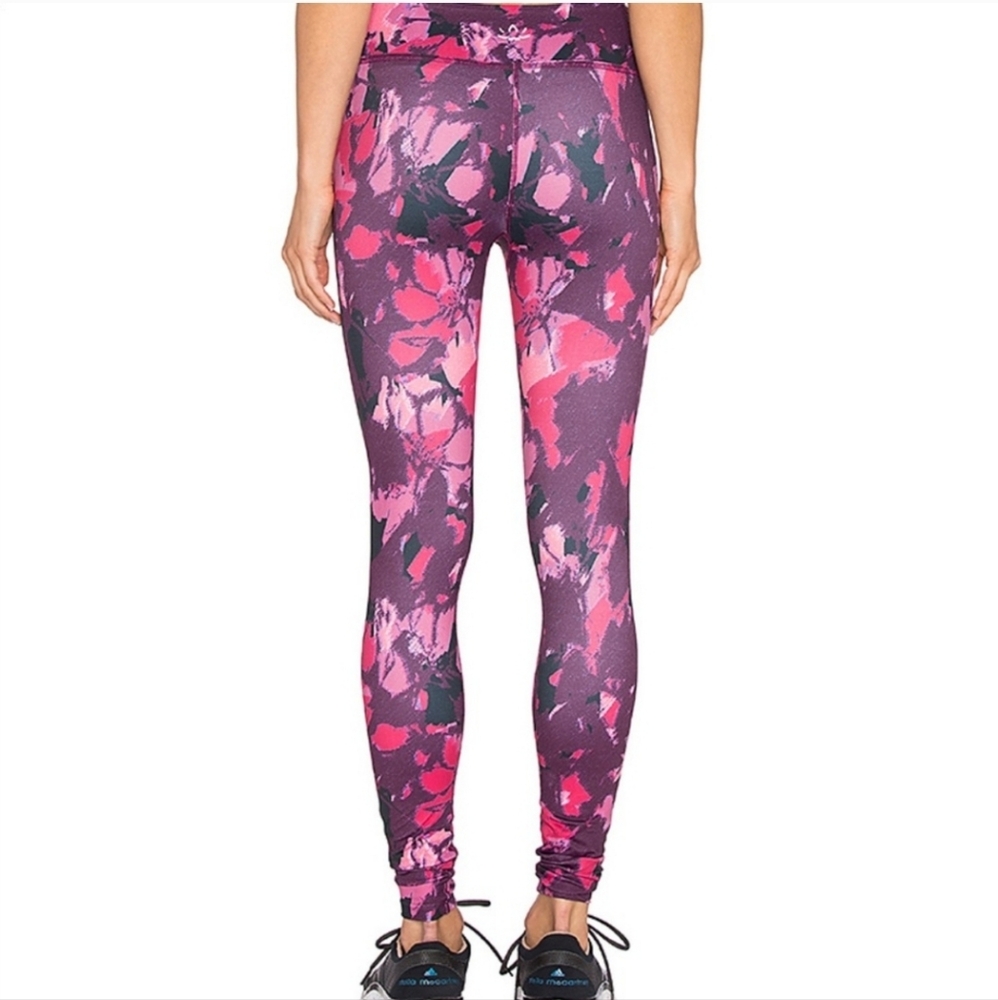 Beyond Yoga Dazed Floral Leggings in size XS - Picture 3 of 8